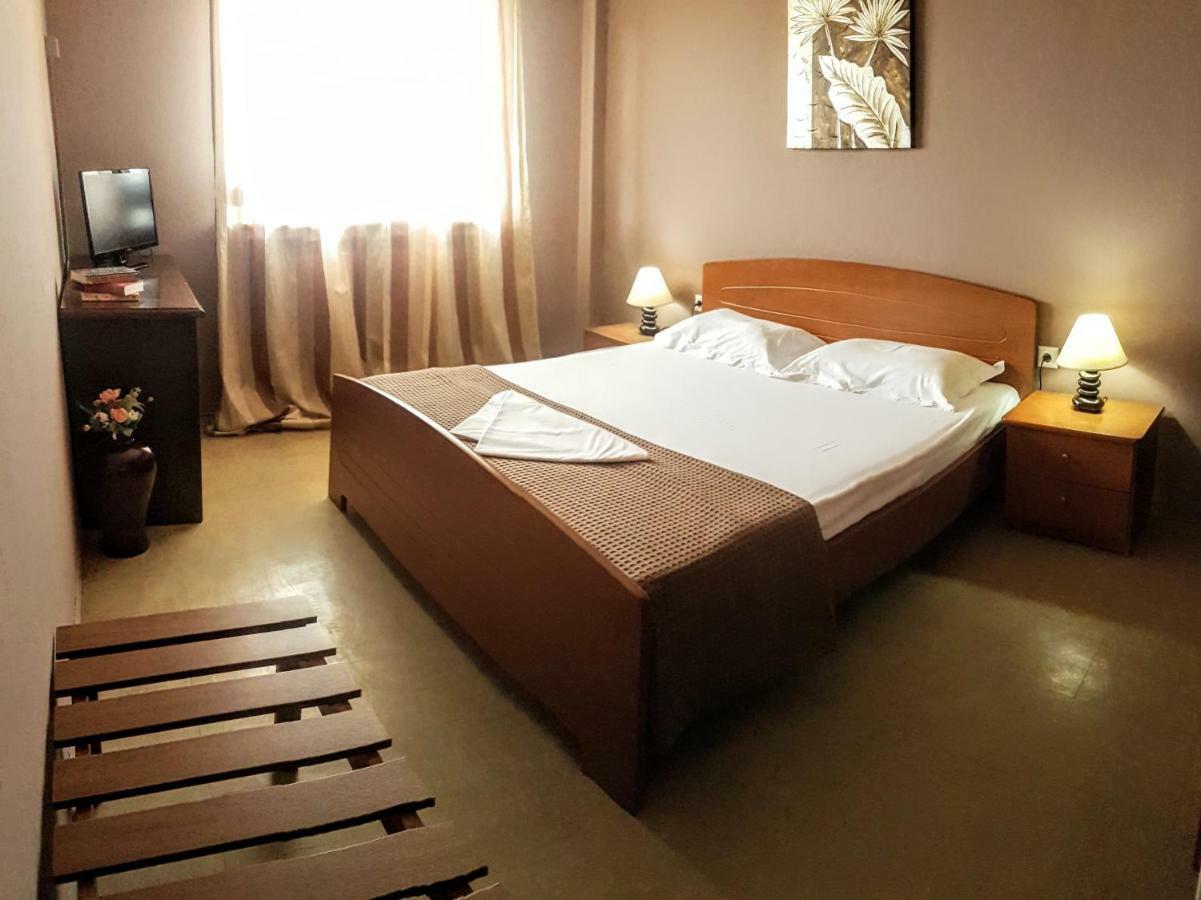 Haus Elena Aparthotel Kavála ภายนอก รูปภาพ